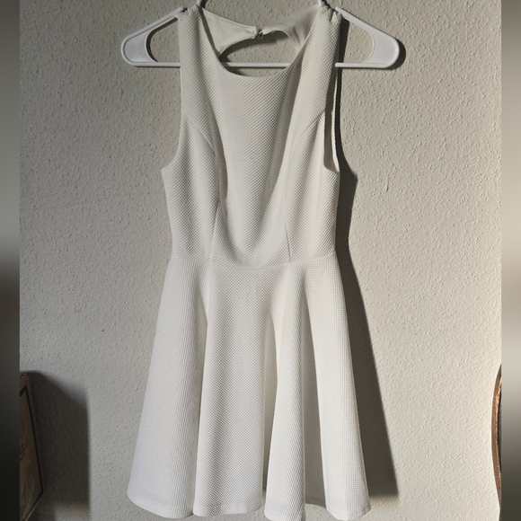 Lulus Dresses & Skirts - Elegant White Sleeveless Mini Dress